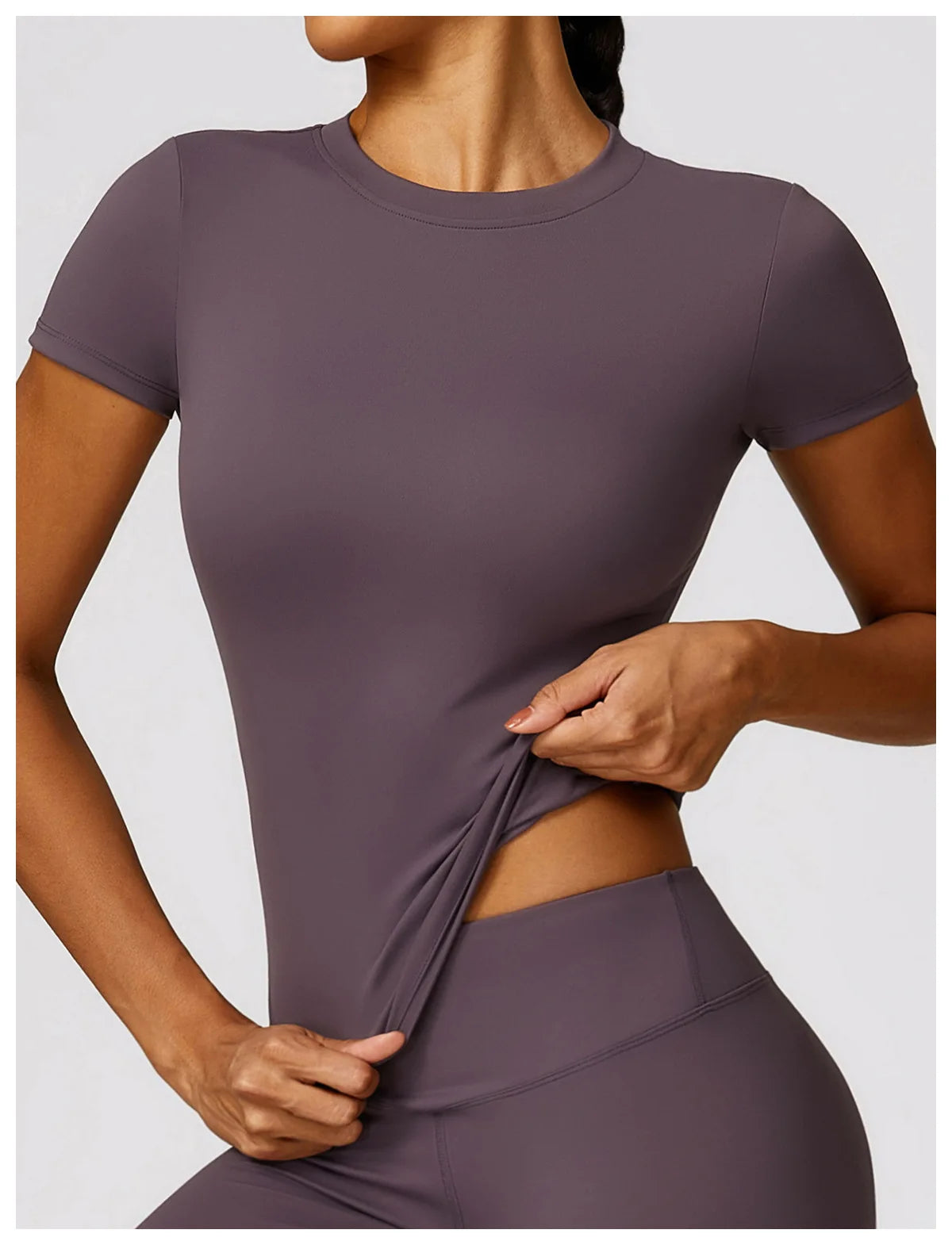 Seamless Yoga Top for Women – Lightweight & Stretchy