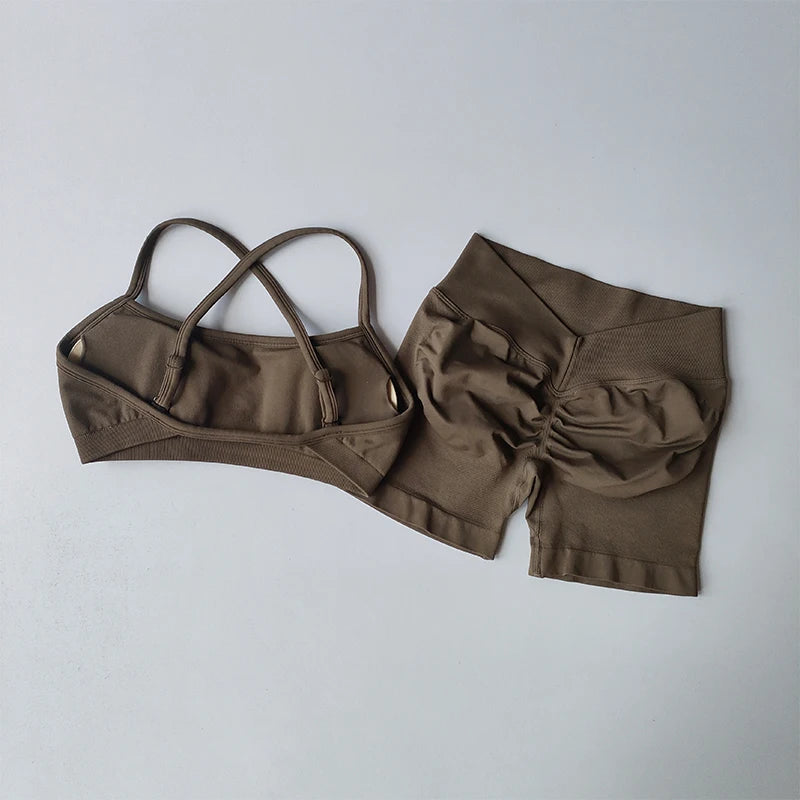 Seamless Yoga Suit for Women - Comfortable & Stylish