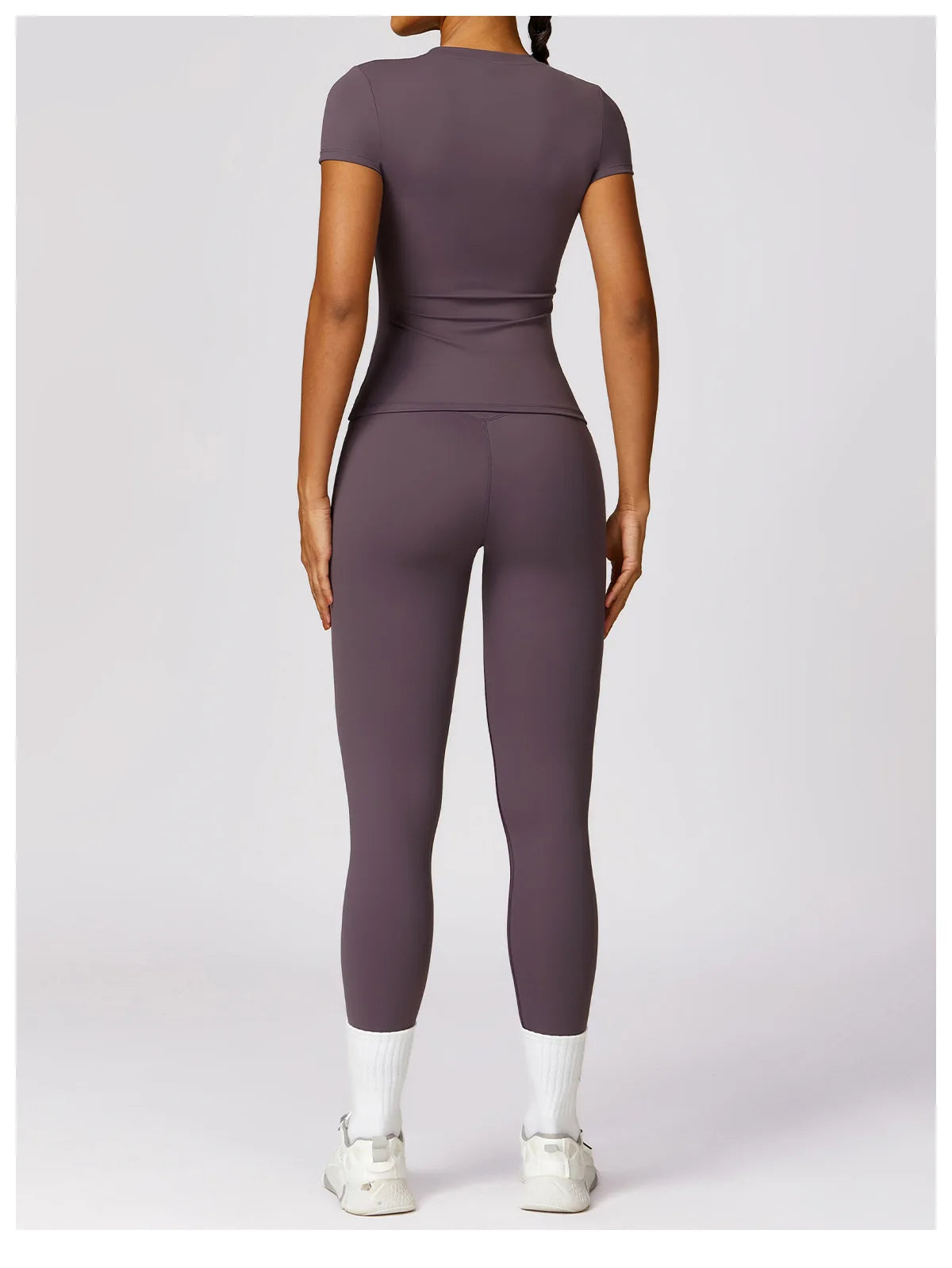 Seamless Yoga Top for Women – Lightweight & Stretchy