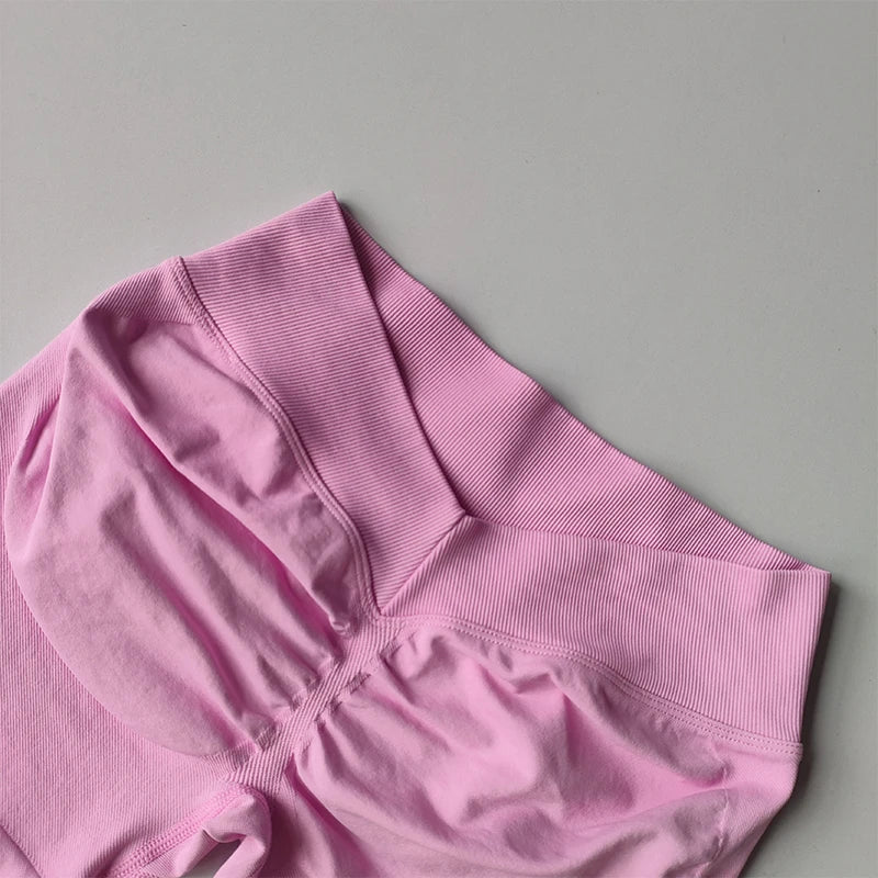 Seamless Yoga Suit for Women - Comfortable & Stylish