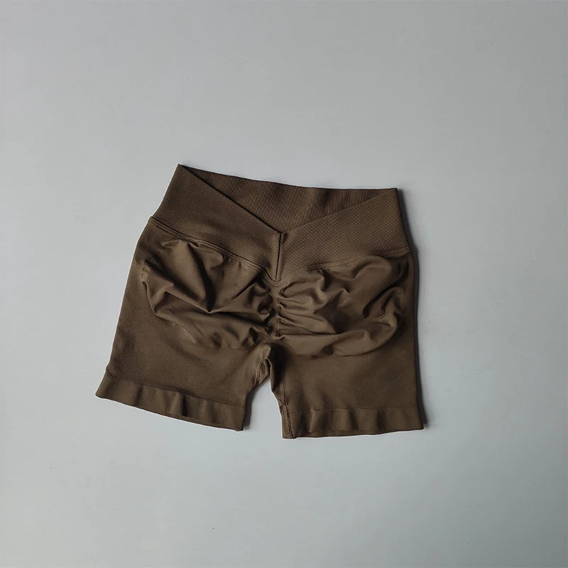 KiKis seamless yoga suit for women in brown with high-waist shorts and ruched detailing