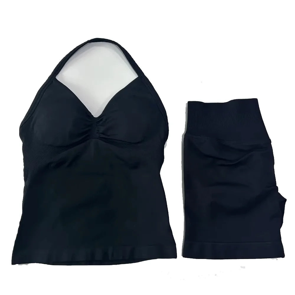KiKis seamless fitness yoga set for women in black featuring a halter top and high-waist leggings