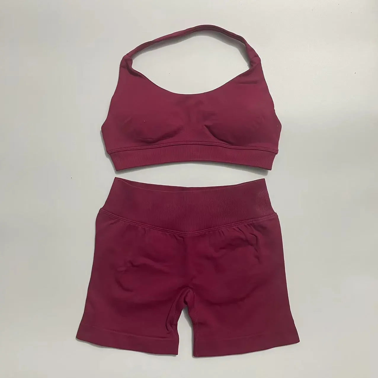 KiKis seamless fitness yoga set for women in burgundy with a sports bra and high-waisted shorts