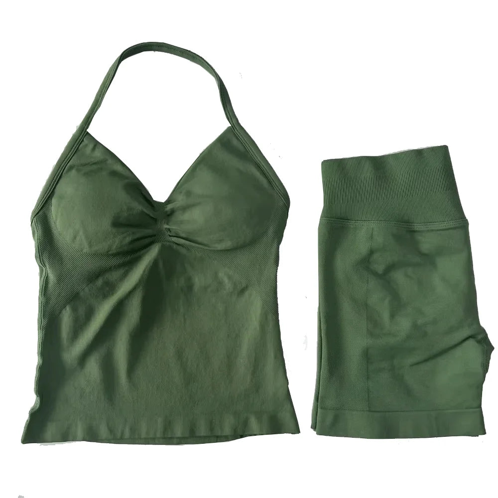 KiKis seamless fitness yoga set for women in olive green with halter top and high-waisted shorts