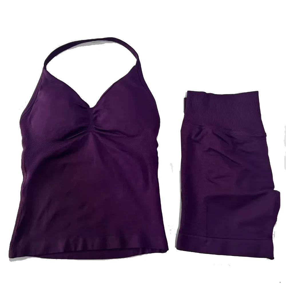 KiKis seamless fitness yoga set for women in deep purple with a halter top and high-waisted leggings