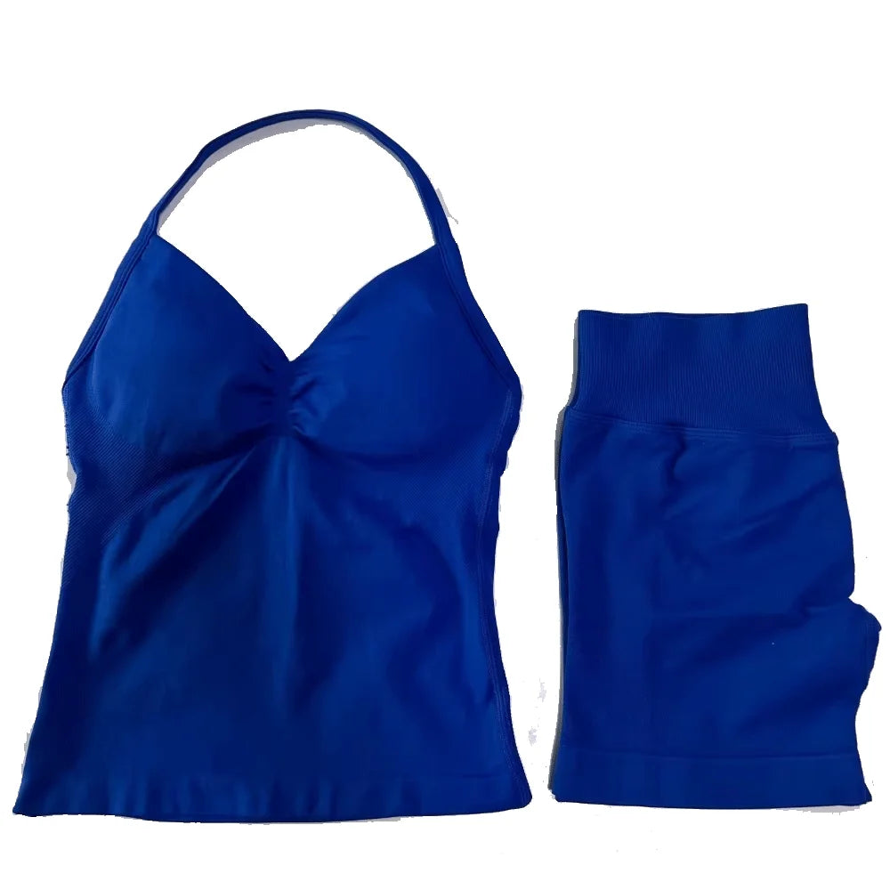 KiKis seamless fitness yoga set for women in blue with a fitted top and high-waisted shorts