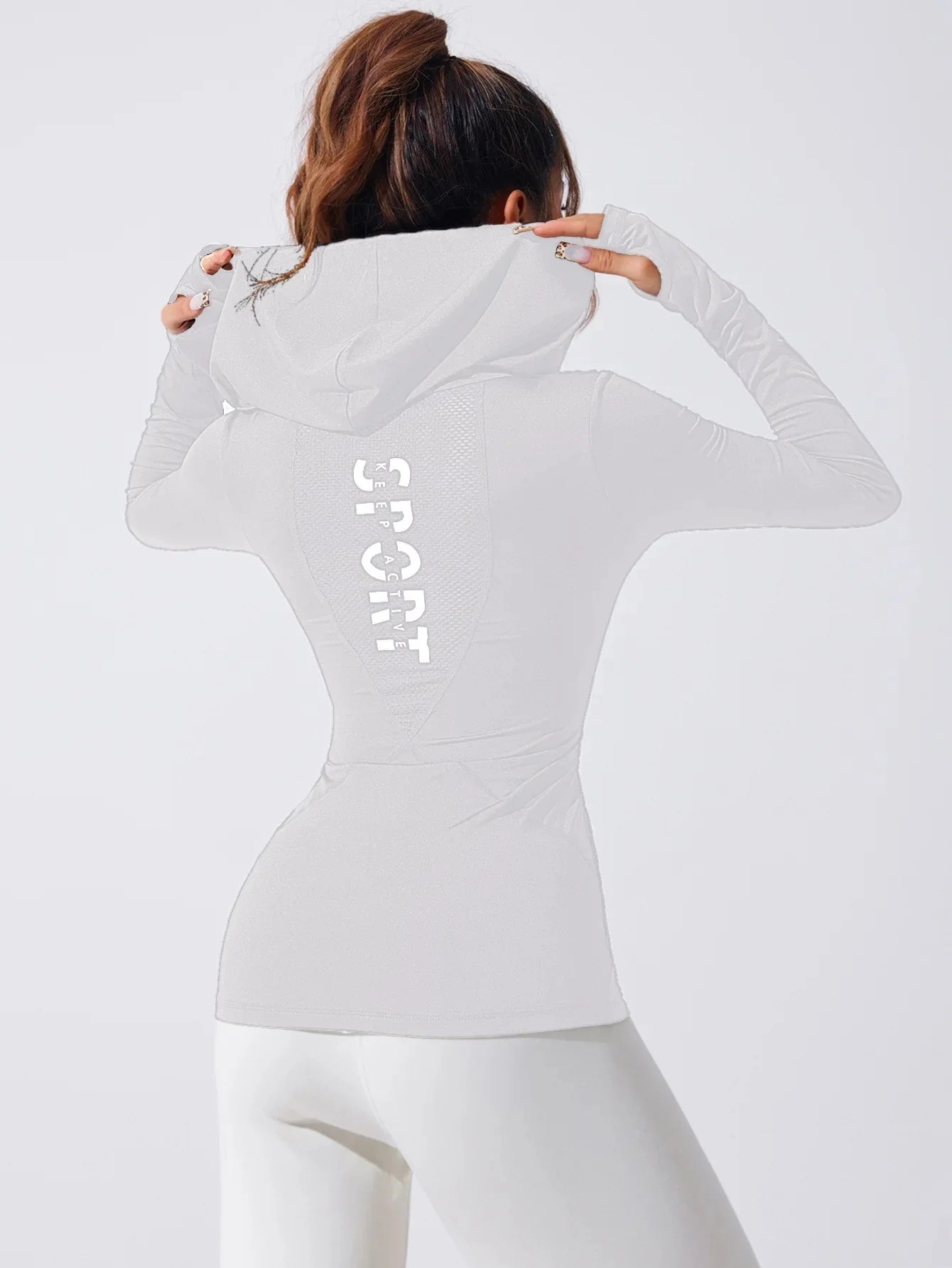 KiKis women's heart hat sweatshirt in white with hood and sport print on back